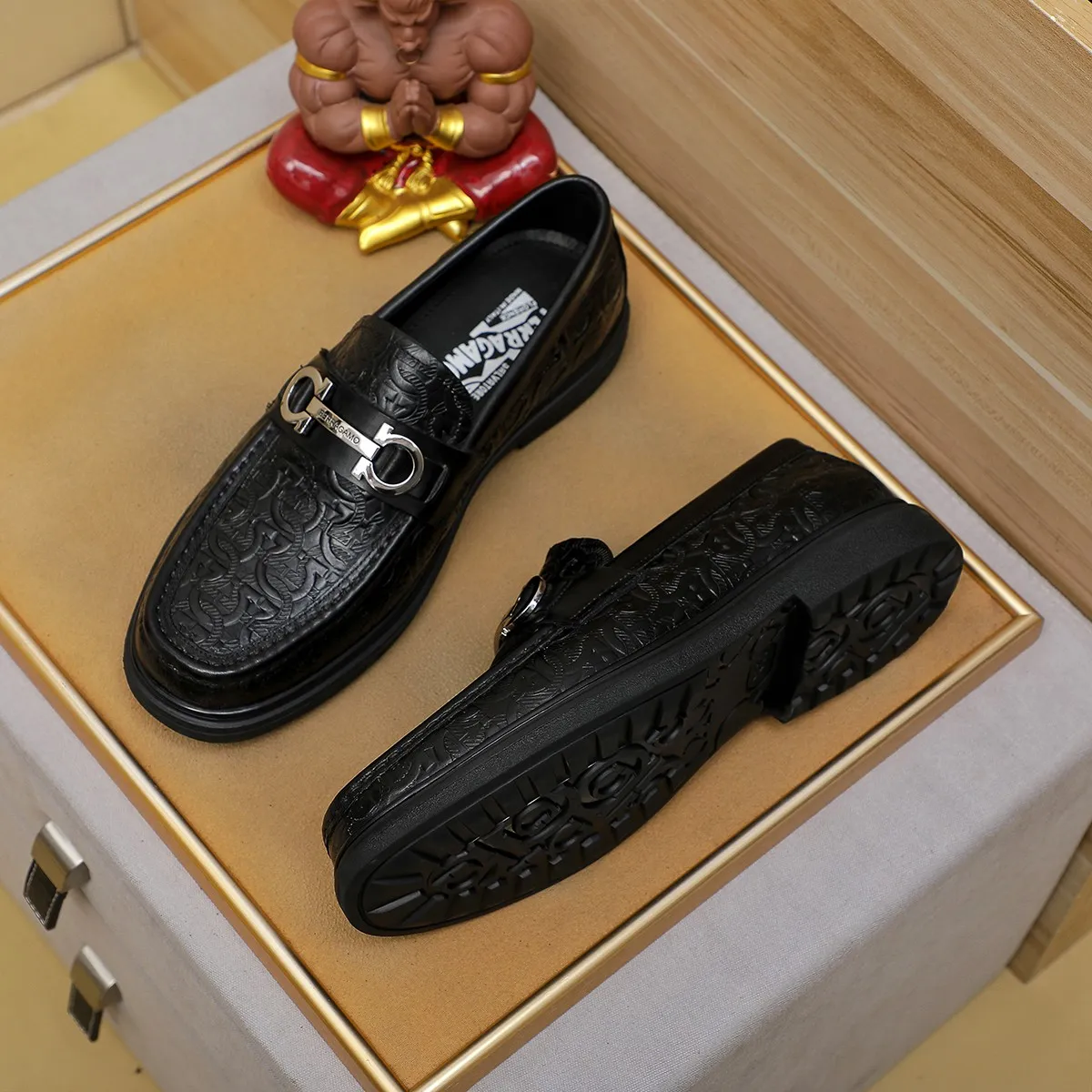 Men's shoes 260🕷🕷🐂【Ferragamo】Ferragamo Popular fashionable casual shoes🇨🇳Official website counter 1:1 production, original mold opening💯Good quality can be seen, imported high-end first-layer pebbled calfskin, water-dyed🐂leather lining🌿very clear texture, high-quality waterproof, non-slip and wear-resistant outsole🎋high quality and low price, truly handmade🍓, color optional! Code number 38-44 (45. To be customized)